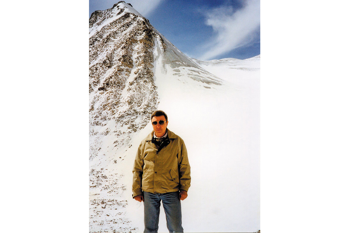Академик В.Г. Бондур на леднике Тянь-Шаня